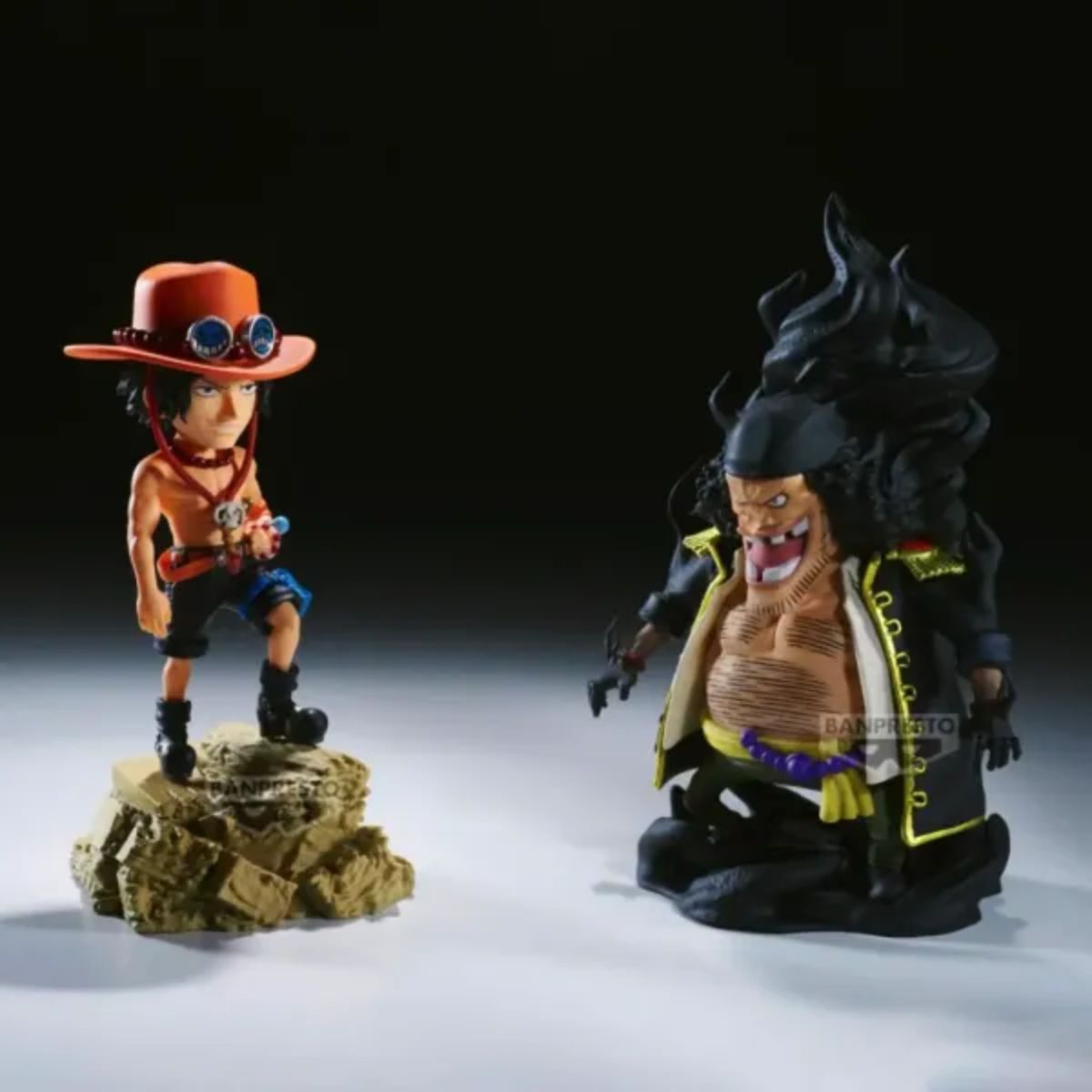 One Piece Portcas D. Ace vs. Marshall D. Teach World Collectible Figures (8cm)