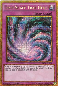 Time-Space Trap Hole PGL3-039 Gold Secret Rare Light Played Englisch 1. Auflage