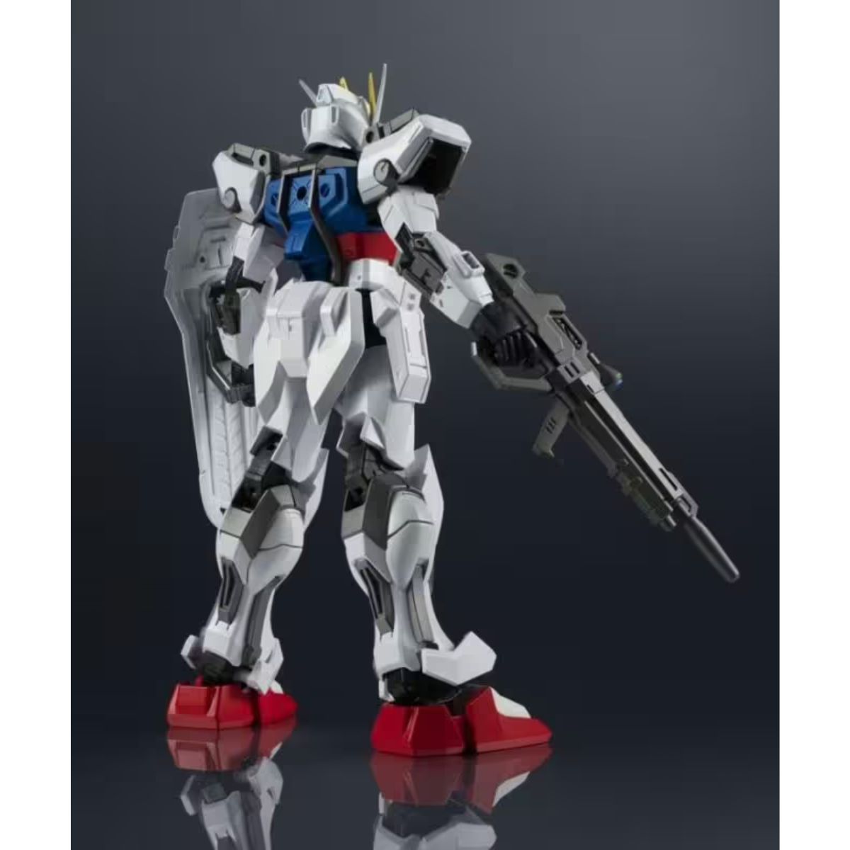 Bandai GAT-X105 Strike Gundam Mobile Suit Gundam SEED (14cm)