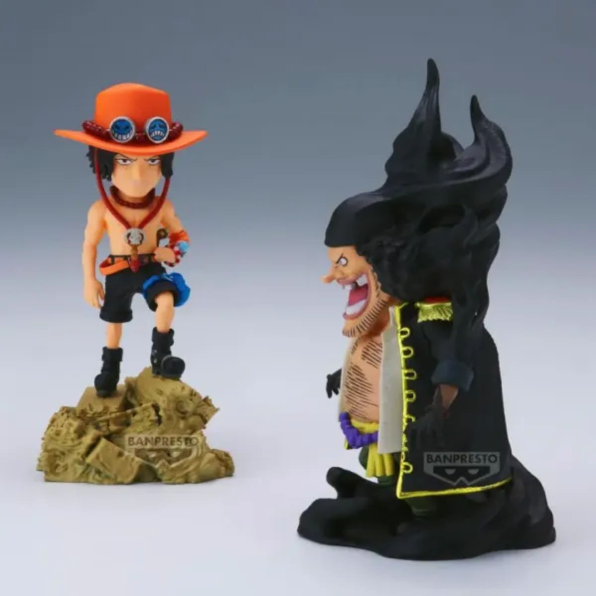 One Piece Portcas D. Ace vs. Marshall D. Teach World Collectible Figures (8cm)